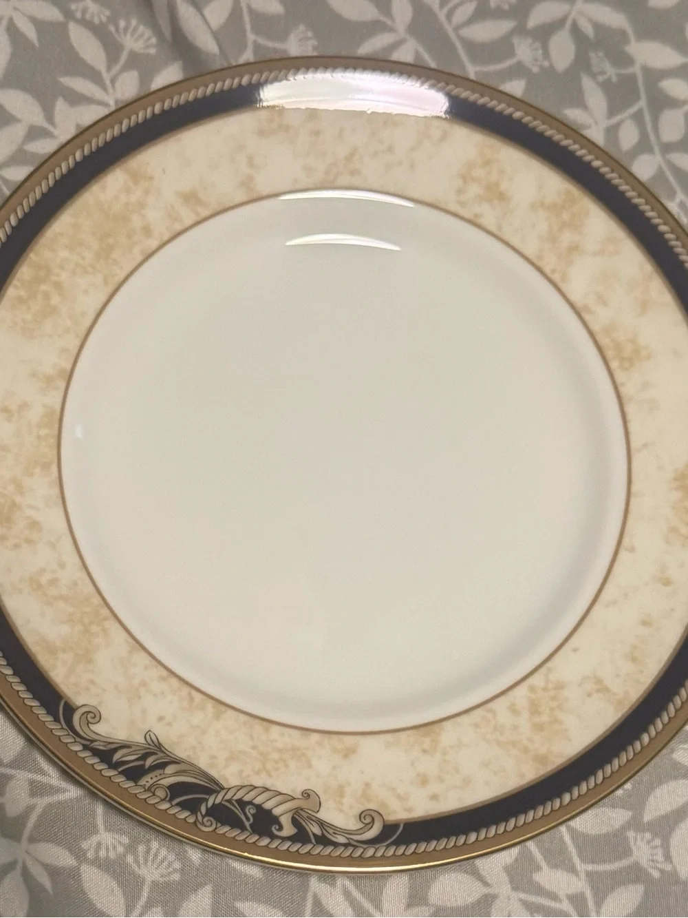 Wedgewood Cornucopia dinner set(s)